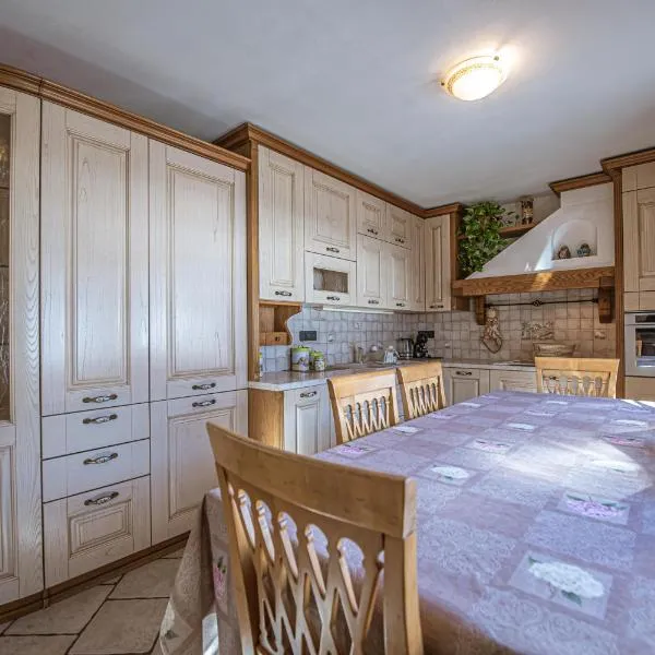 Appartamento Yvonne - Myholidaylivigno, hotel v Livignu