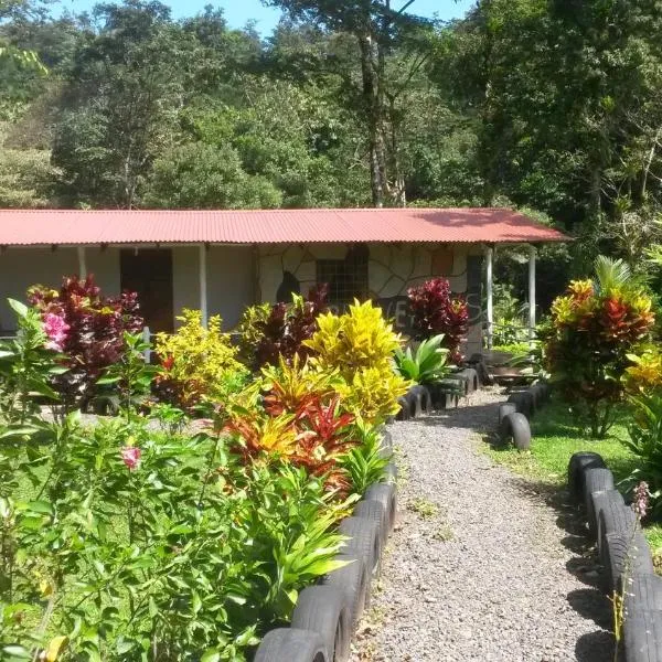 Nacientes Lodge, hotelli kohteessa Bijagua