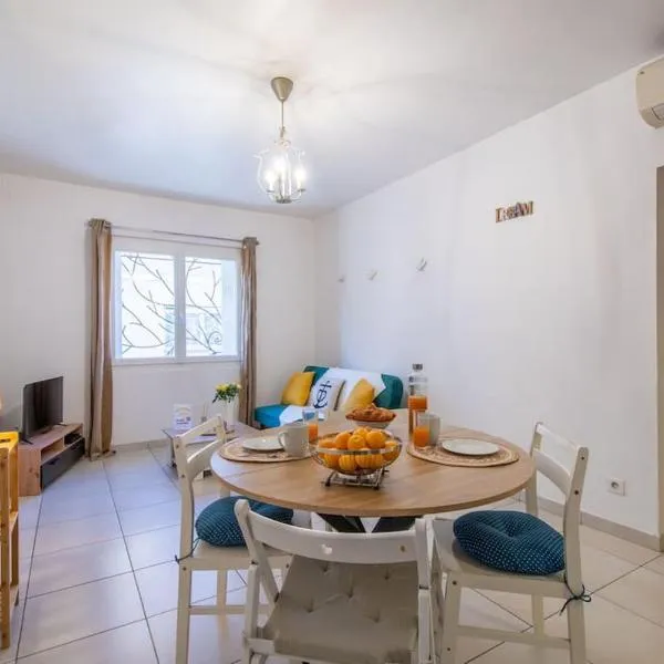 Porte St Antoine Climatisé Parking gratuit Wifi, hotel v destinaci Aigues-Mortes