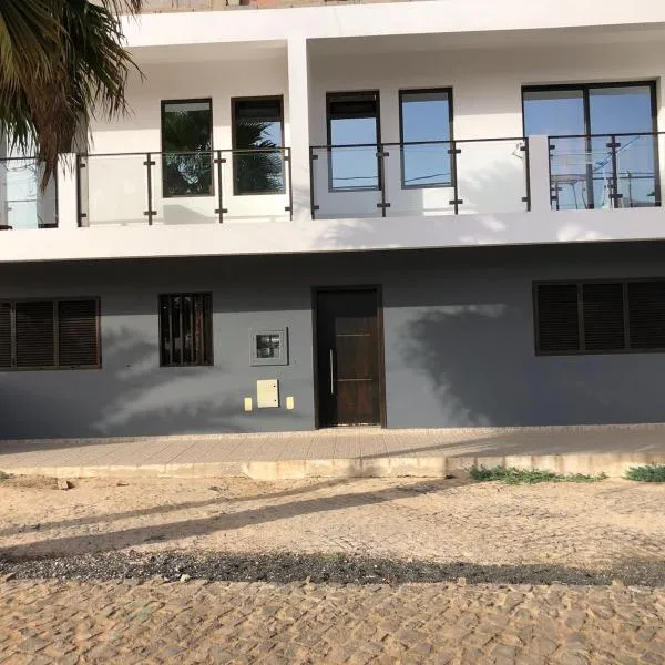 Tity Apartments T2, hotel v destinaci Santa Maria