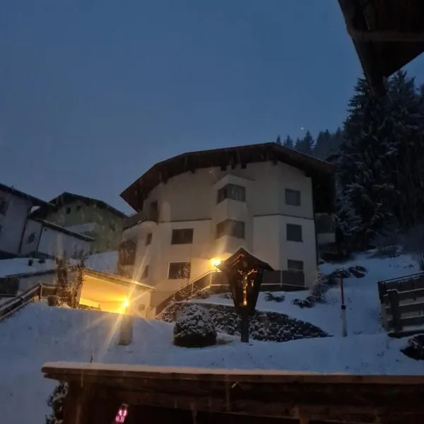 Haus "Die Zinne", hotel v destinaci Außervillgraten