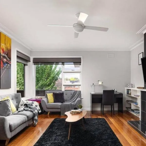 Luxury On Webster Upscale 2br Close To Hospital, hotel v destinaci Wendouree