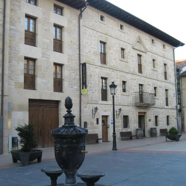 Arganzón Plaza, hotel in Salinas de Añana