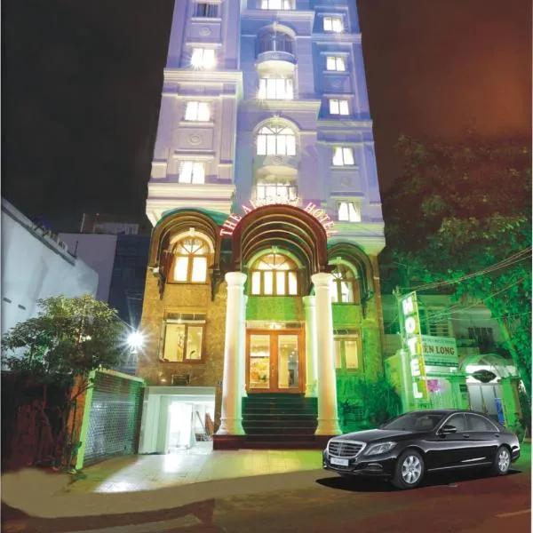 The Airport Hotel, hotel din Bình Thanh