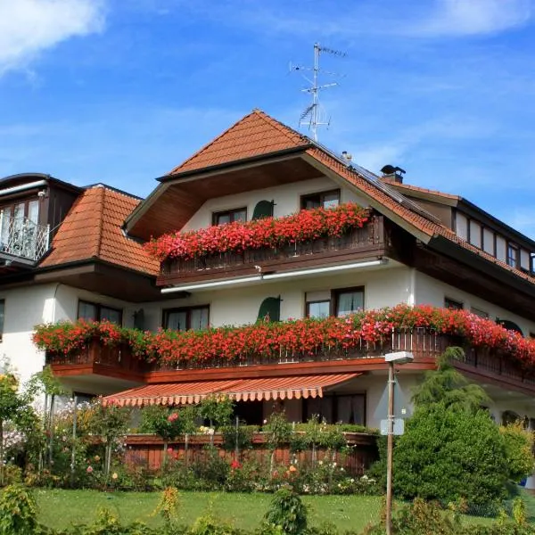 Gästehaus Mayer-Bartsch, hotel v mestu Meersburg
