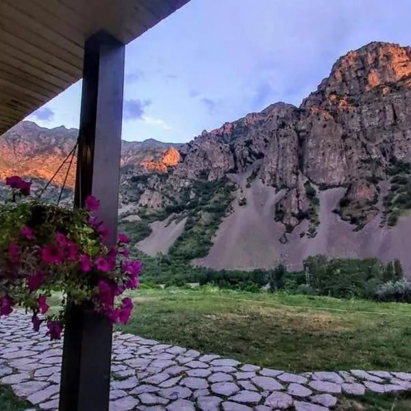 Hotel Arevi Yeghegis, hotel v destinaci Yeghegis