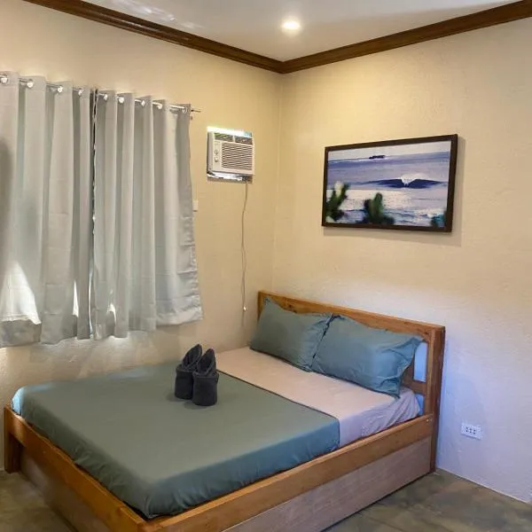 Hermit Bungalow #2 in Catangnan Gen Luna w STARLINK WIFI, hotel in General Luna