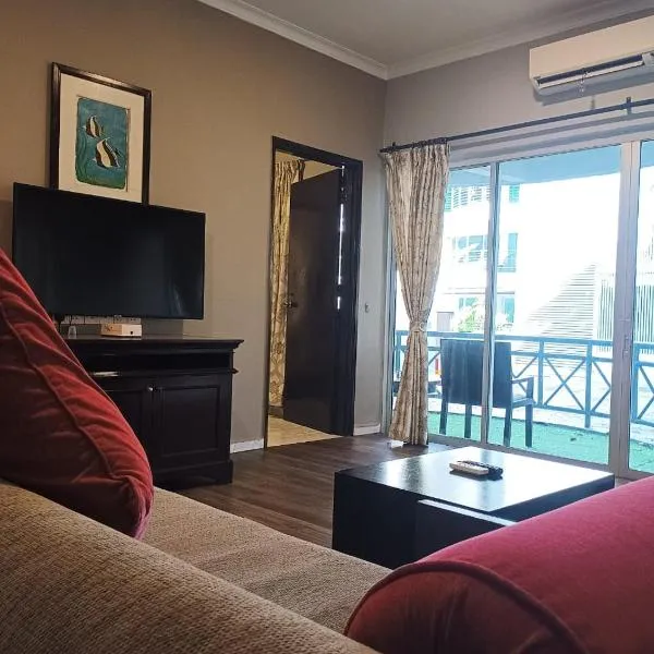 Perdana Beach Apartment, hotel in Kampung Padang Masirat