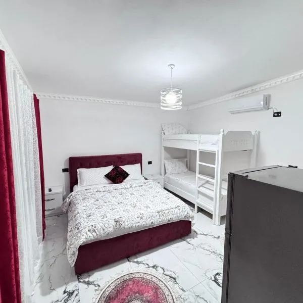 Vacation Rental Home NORI, hotel v destinaci Durrës