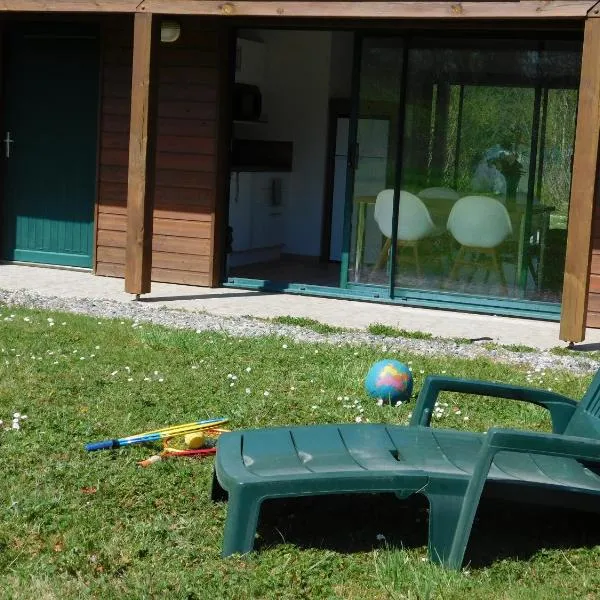 Village de Gîtes Nature et Jardin, hotel v destinaci Bouère