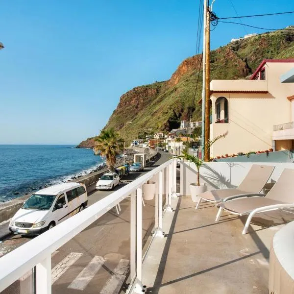 Sunset house, hotel in Paul do Mar