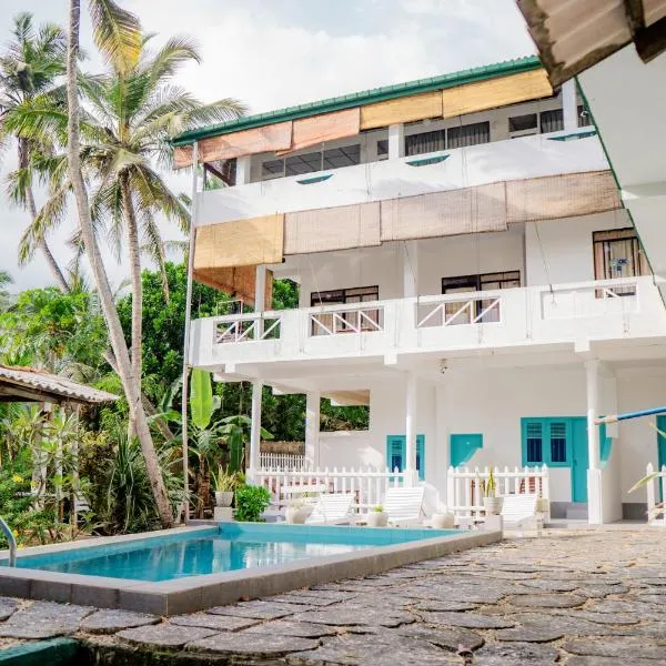 Asanka Surf House & Resturant, hotel v destinaci Midigama East