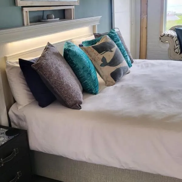Seaview on 2822 Happy Whale Cottage, hotel in Bettyʼs Bay