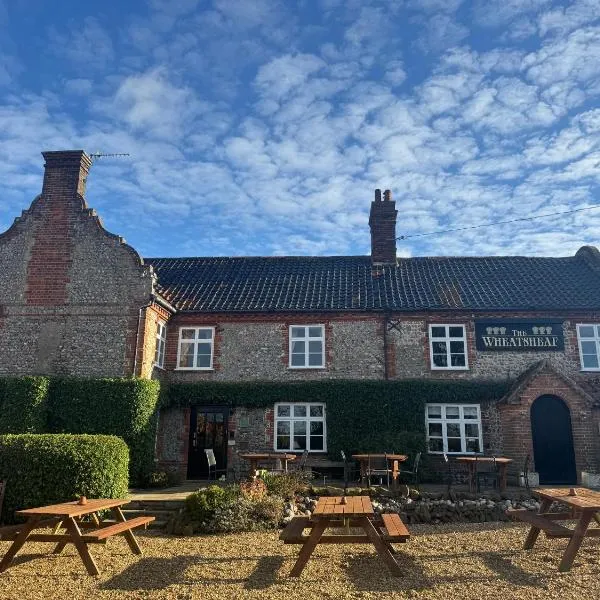 The Wheatsheaf West Beckham, hotel in Norwich
