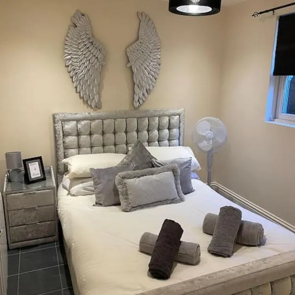 Flat 3 Meadow View Cozy Getaway, hotel in Hurst