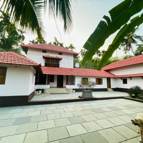 Kaanayi Heritage Home, hotel in Payyannūr