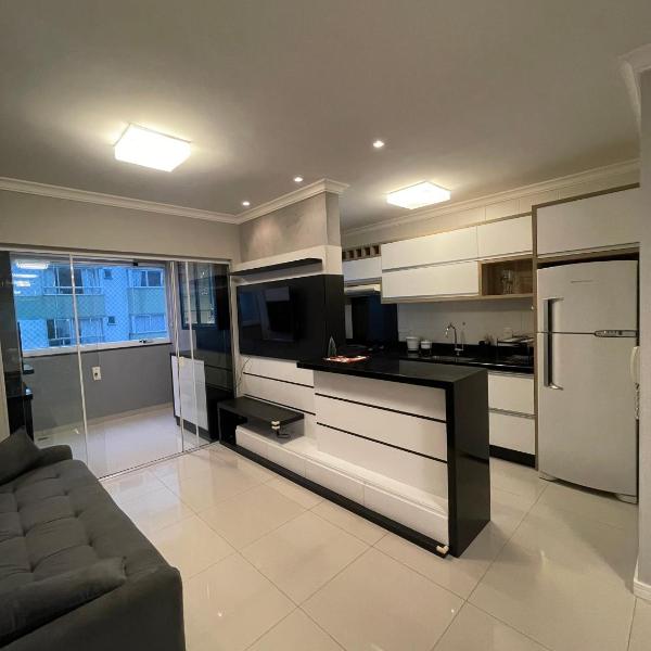 Apartamento Coqueiros - Charmoso e confortável - Foto 4