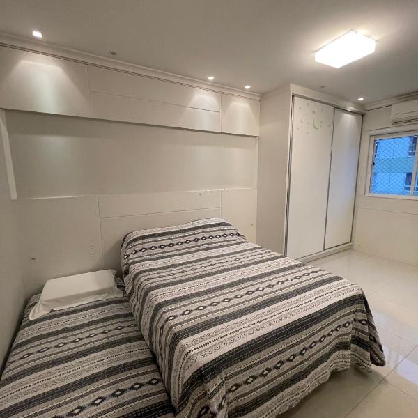 Apartamento Coqueiros - Charmoso e confortável - Foto 2