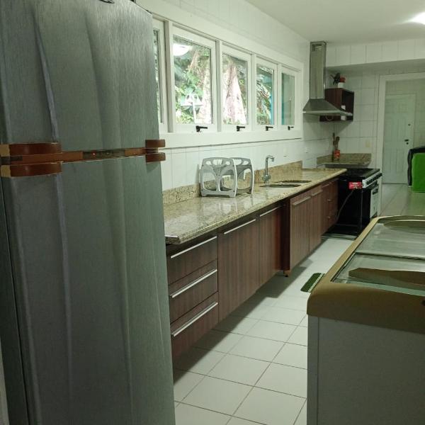 Casa com praia particular com vista incrível em Angra dos Reis