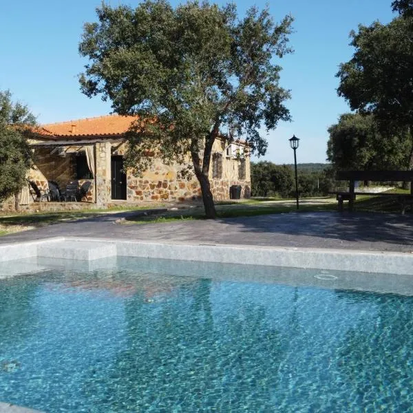 Casas Rurales Racha Rachel, Zarza la Mayor, hotel in Zarza la Mayor