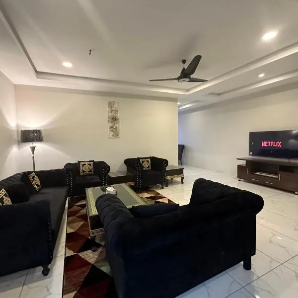 *Designer’s Luxurious 1BHK at Top Location of Twin Cities!!, hotel in Rawalpindi
