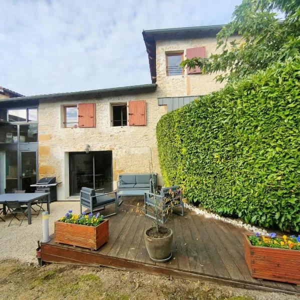 Maison en pierres dorées - Entre vignes et ville, hotel a Gleizé