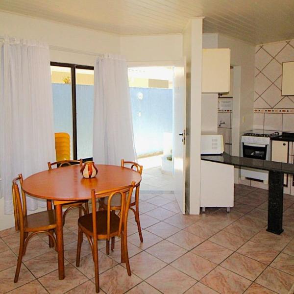 1019 Apartamento de um dormitório na quadra do mar - Foto 4