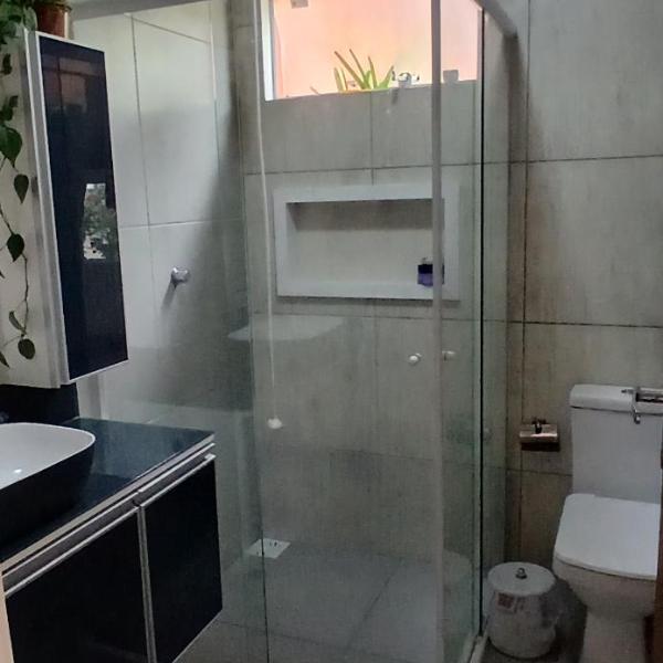 Belíssima casa de praia com piscina disponível para o feriado - Foto 3