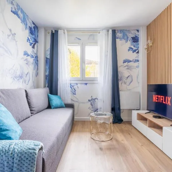 East-Blue Duplex Athypique 4 pers - Disneyland Paris 15min - Parking privatif, hotel in Bussy-Saint-Georges
