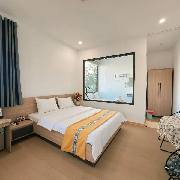 Sao Khue Riverside Hotel & Coffee, hotel u gradu Sa Ðéc