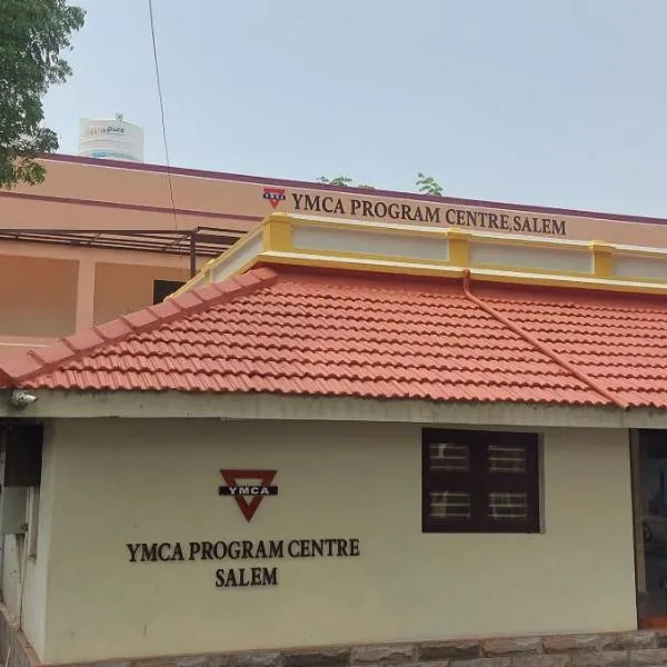 YMCA PROGRAM CENTRE, hotel di Salem