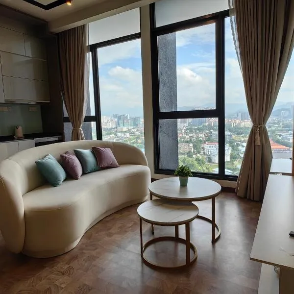 EXPRESSIONZ DESIGNER SUITES Host By AURORA PREMIUM STAY, hotel in Kuala Lumpur