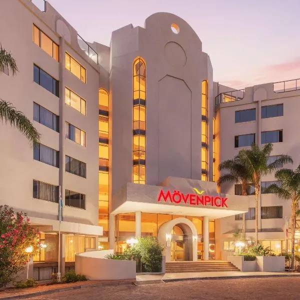 Mövenpick Hotel Windhoek: Windhoek şehrinde bir otel