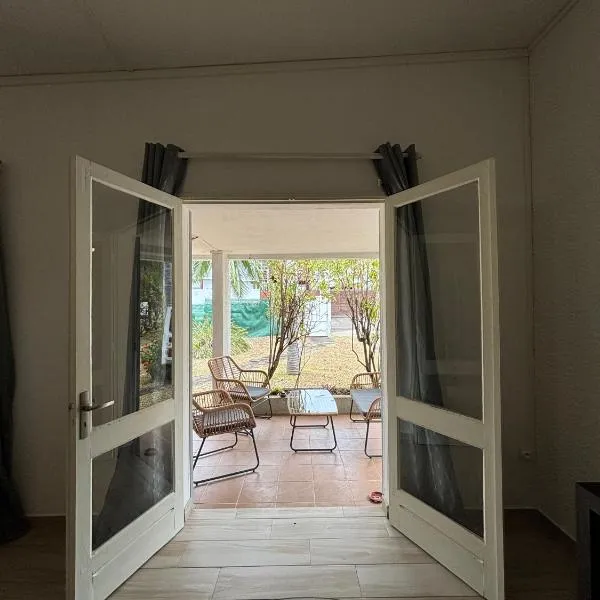 La Villa du Voyageur, hotel v destinaci Saint-Denis