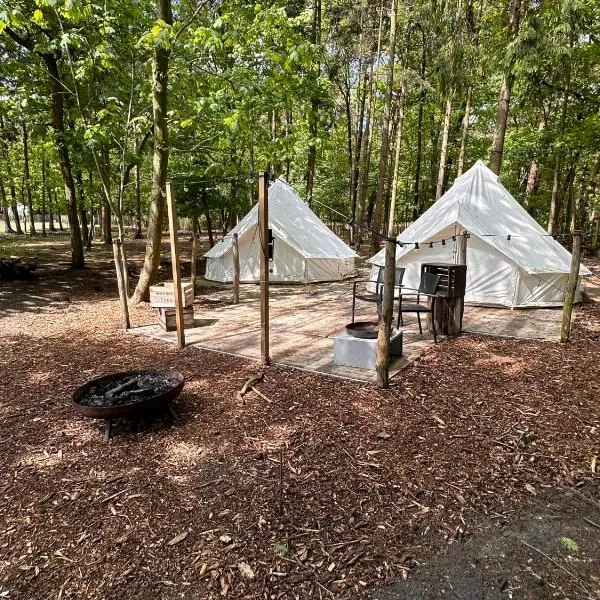 Privé Alpaca Glamping Hoogstraten, hotell i Meerle