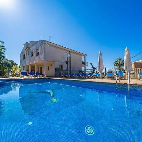 Casa de 2000 m2 Piscina Mar Barbacoa y Felicidad, Hotel in Santa Susanna