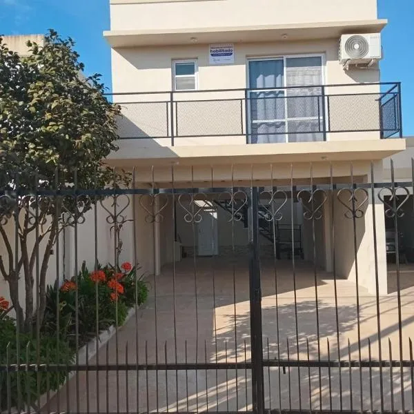 Departamentos Los dos Pinos – hotel w mieście San José