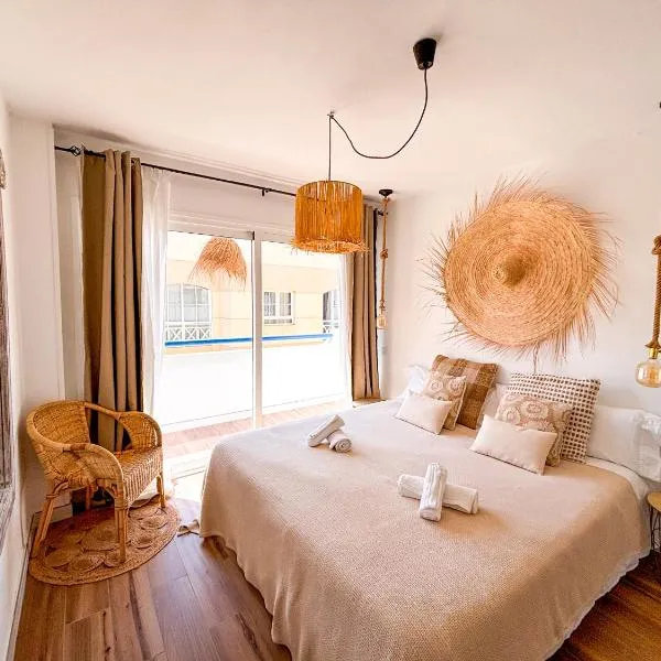 Chakra House Fuerteventura - Affordable Rooms in a Cozy Guesthouse, hotel in Corralejo