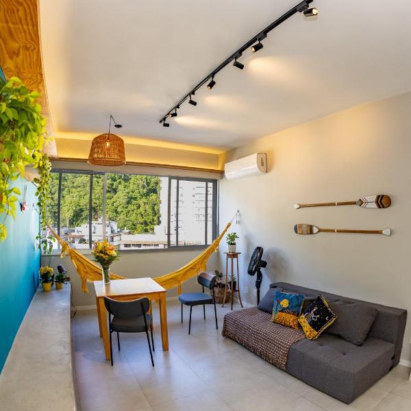 Charming Stay with Mountain Views