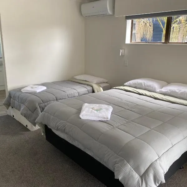 Stagger Inn - Queen room, hotel v destinaci Tairua