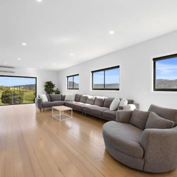 Black Diamond - Luxury Alpine Home in Merrijig - Sleeps 14, Hotel in Merrijig