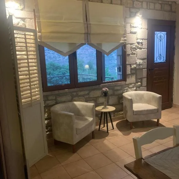 Pera Vrisi, hotel a Zátouna