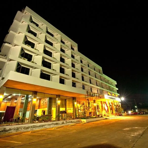 Phayao Northern Lake Hotel, hotel v destinaci Phayao