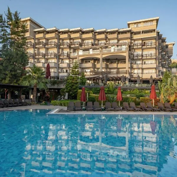 Justiniano Deluxe Resort, hotel Okurcalarban