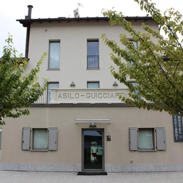 Ostello Guicciardi, hotel en Piateda