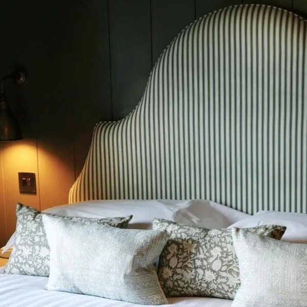 Mill End Hotel、チャグフォードのホテル