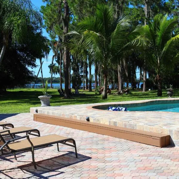 The Little Retreat, Solo, Couples & Small Families, hotel in Sebring