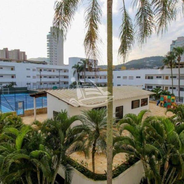 Apartamento a 100 metros da Praia da Enseada