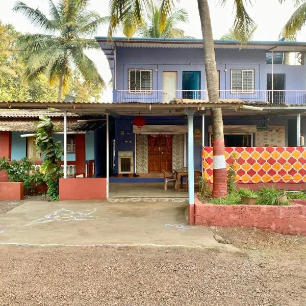 Hotel Aviraj Nivas, hotel u gradu Dapoli
