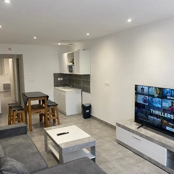 Appartement 1 - Hyper centre - 1 à 8 personnes, hotel v destinaci Douai